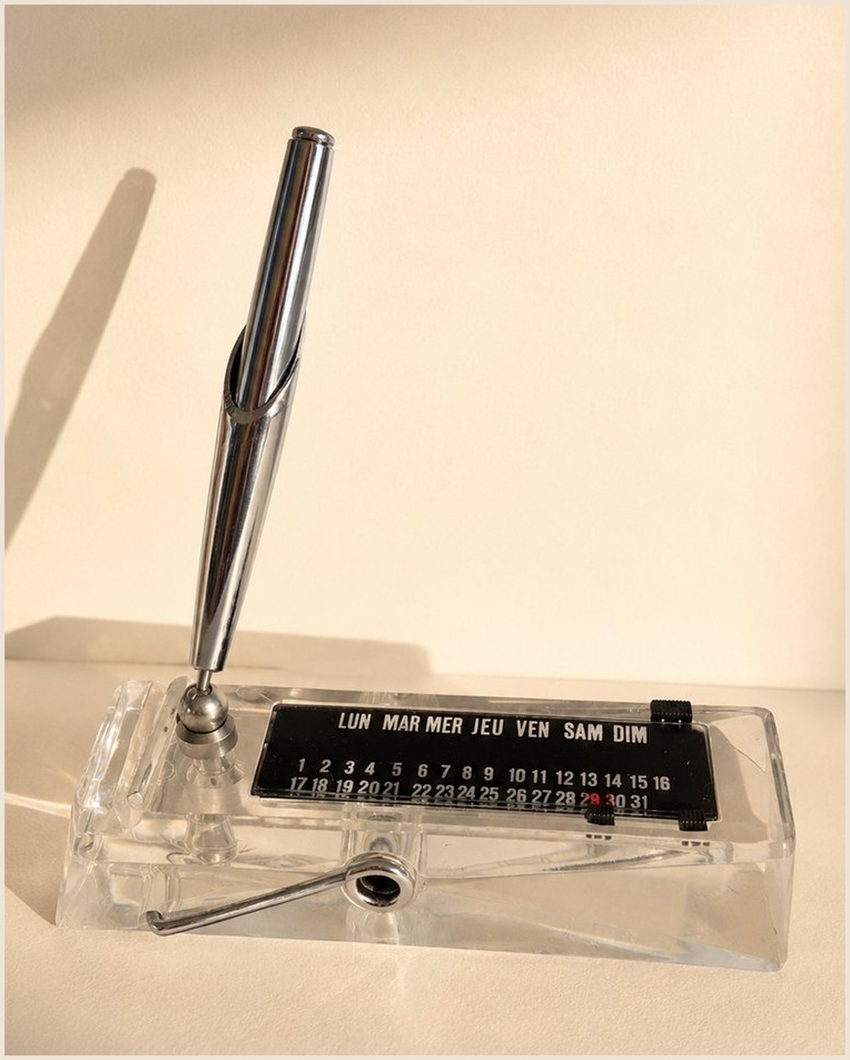 Nécessaire de bureau en lucite