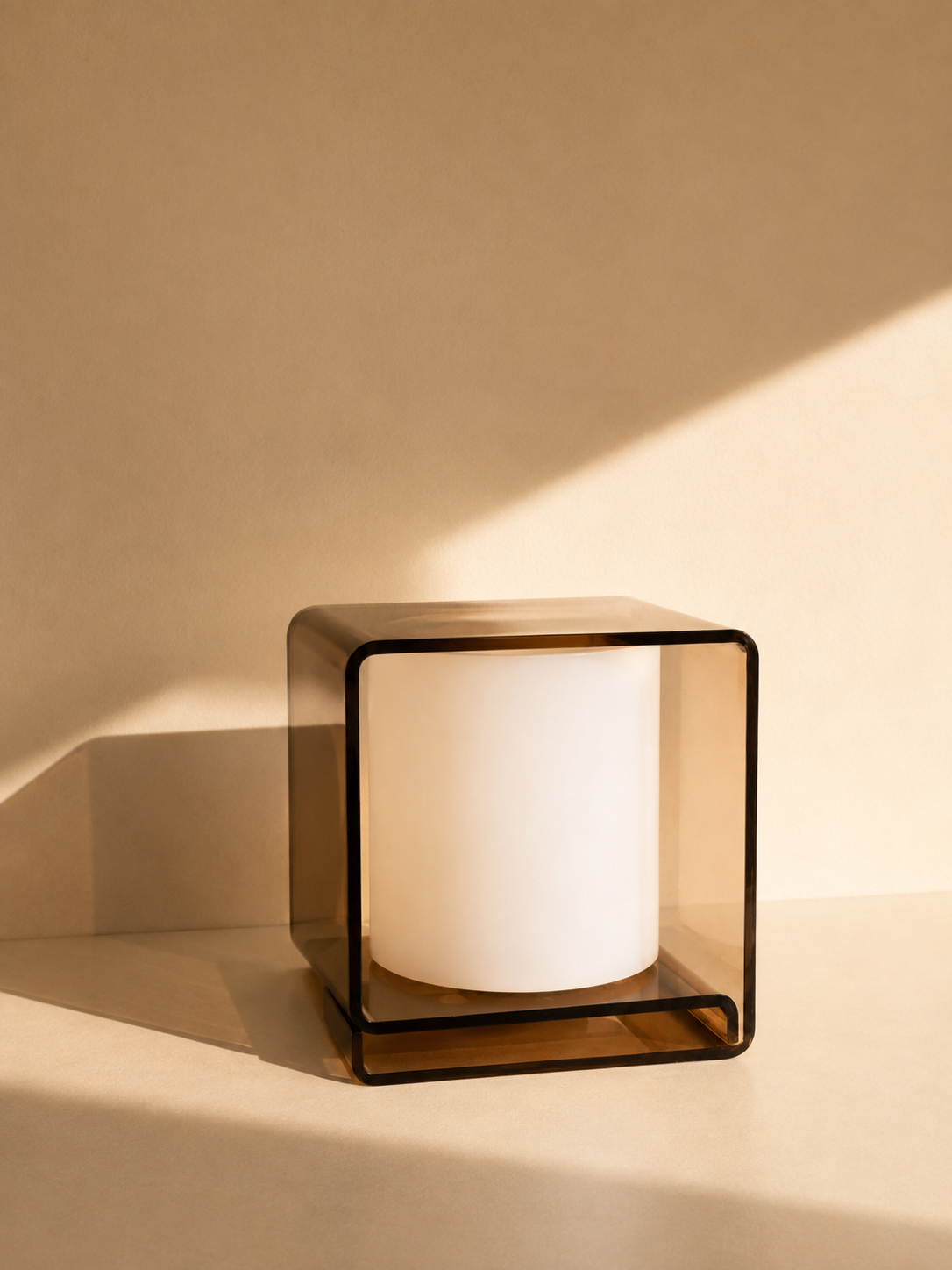 Lampe cubique en Altuglas fumé